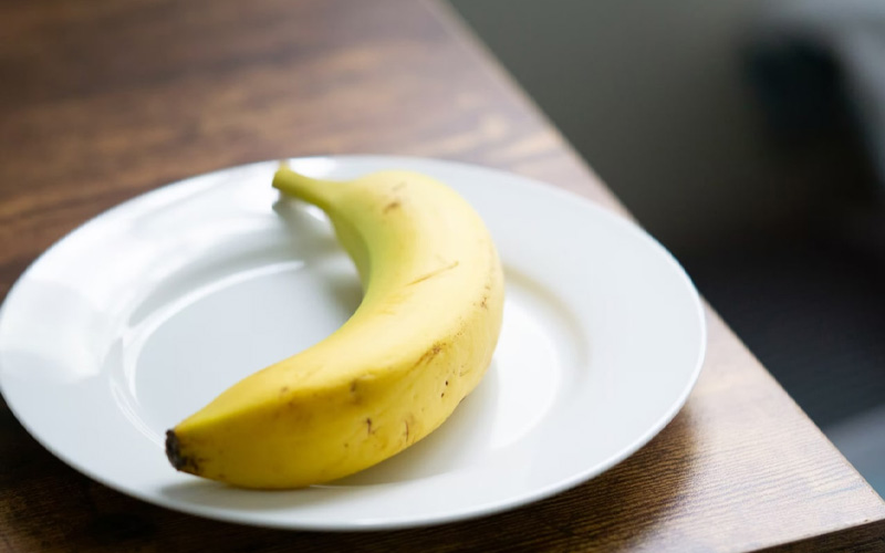 If Your Banana Smells Like This, Throw it Away Immediately! yoRecipes